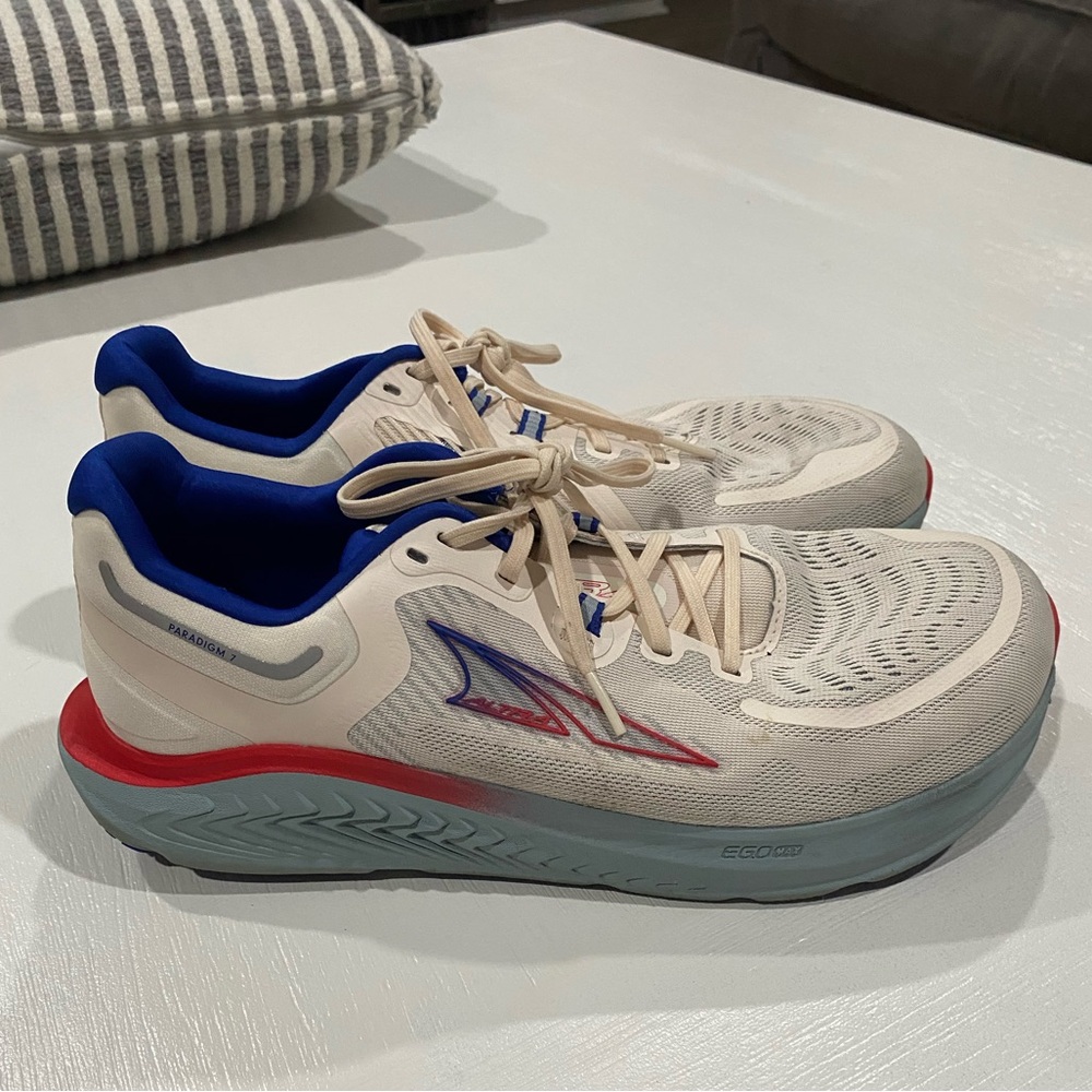 Altra Men’s PARADIGM 7 Running Shoe